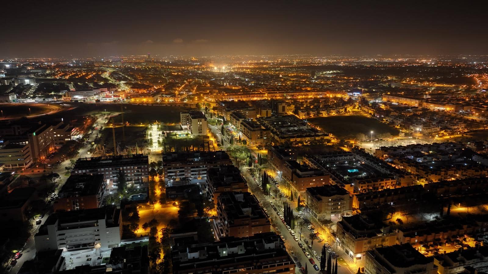 imagen aérea con dron nocturna
